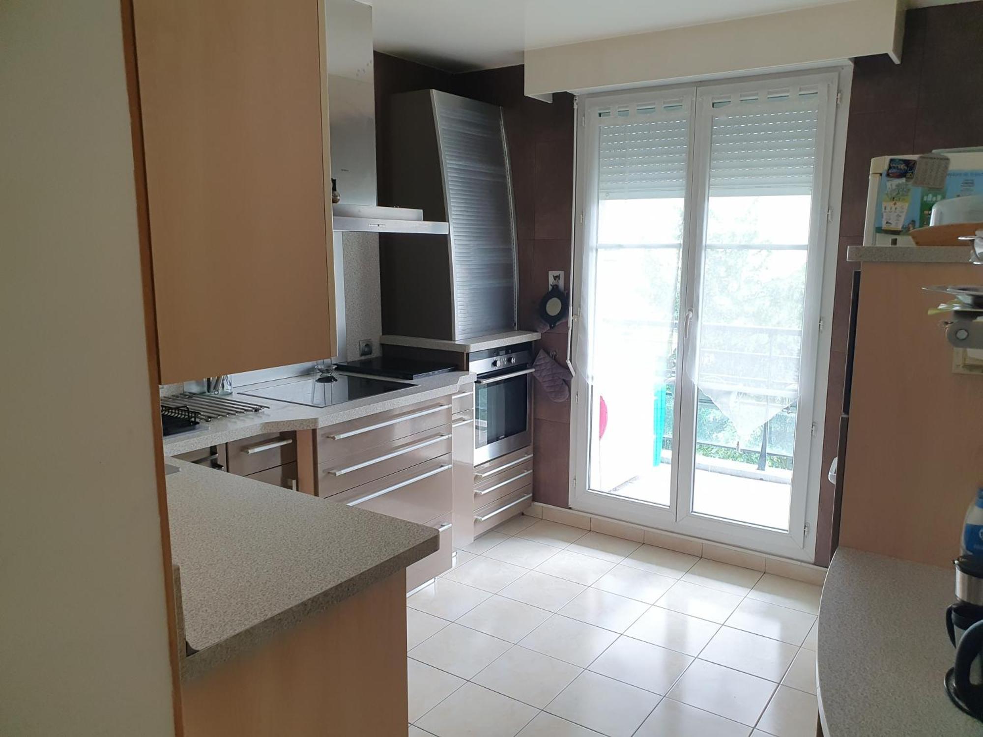 Appartement Residentiel Au Vert Et Au Frais Монтиньи-ле-Бретонё Экстерьер фото