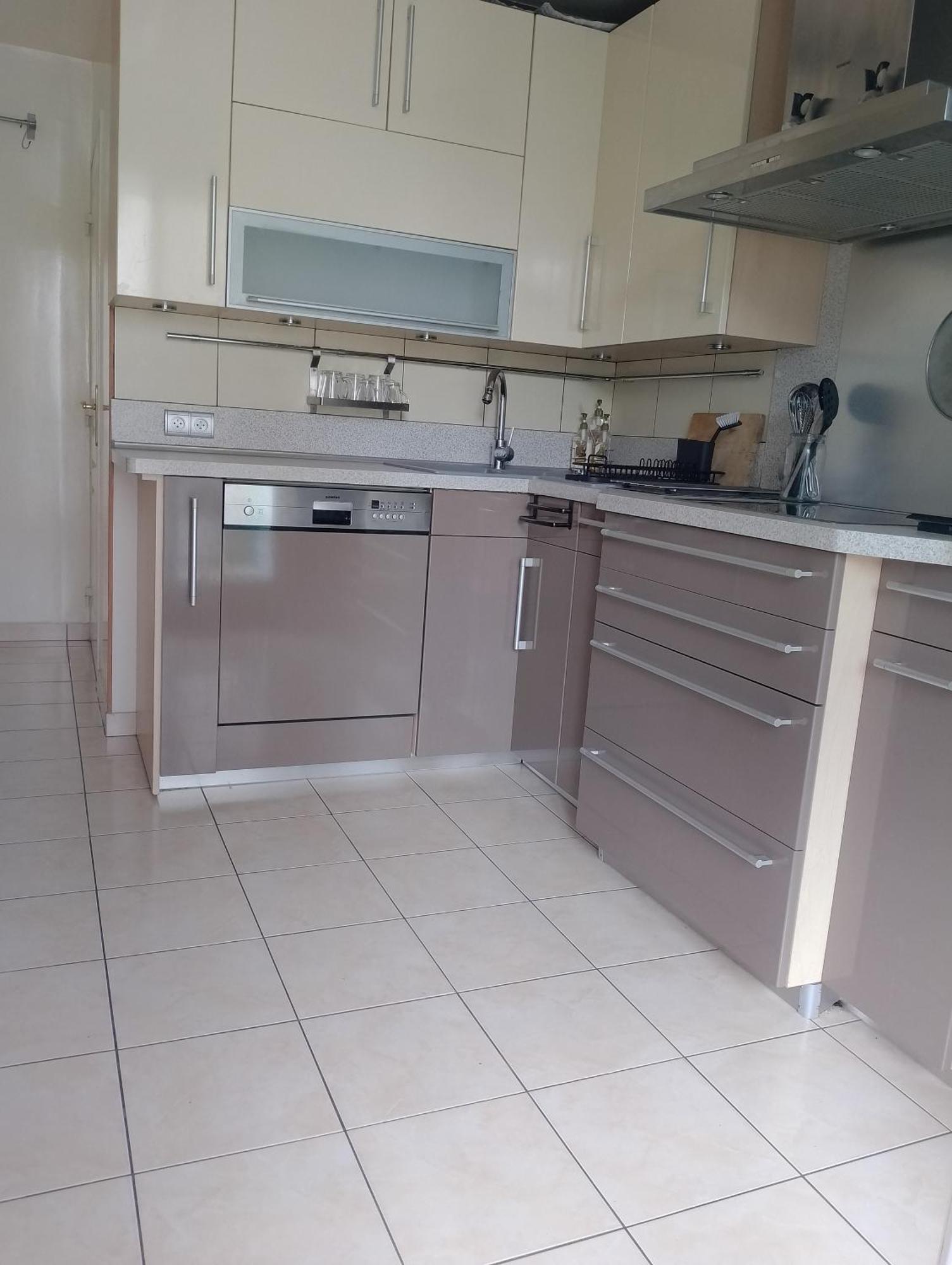 Appartement Residentiel Au Vert Et Au Frais Монтиньи-ле-Бретонё Экстерьер фото